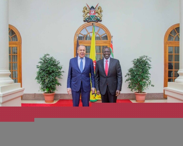 الرئيس الكيني ويليام ساموي روتو ووزير الخارجية الروسية سيرجي لافروف