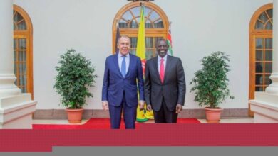 الرئيس الكيني ويليام ساموي روتو ووزير الخارجية الروسية سيرجي لافروف