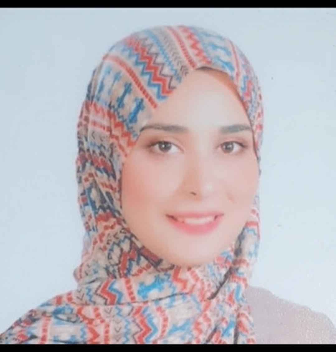 صورة مشيرة عسكر
